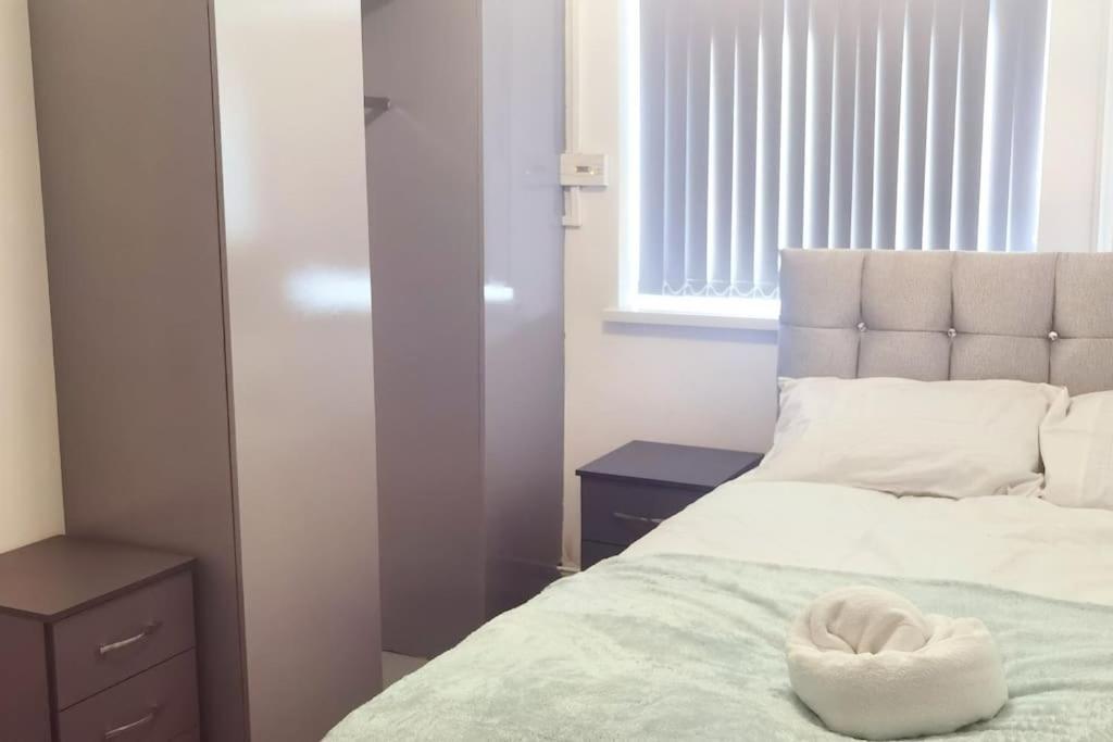 Lovely 3 Bed Ground Floor Apartment Near Qe Hospital Harborne Birmingham New Bagian luar foto